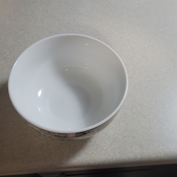 Bowls - Picture 2 of 4